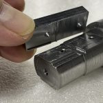 治具を使った円弧部と直角形状の複合面を持つ形状の加工