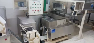 【飲食店】製麺機の定期メンテナンス(その1)